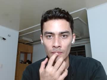 Aureliv1 Chaturbate stream image from March 11, 2025