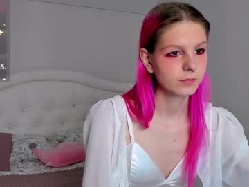 Ellenfill Chaturbate stream image from March 11, 2025