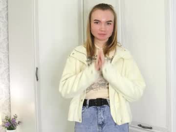 Erleneestabrooks Chaturbate stream image from March 11, 2025