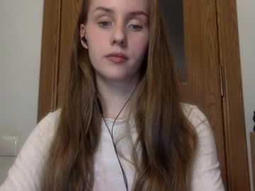 Evelynroseee Chaturbate stream image from March 11, 2025