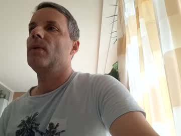 Bananasplit1900 Chaturbate stream image from March 11, 2025