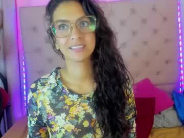 Annycutess Chaturbate stream image from March 11, 2025
