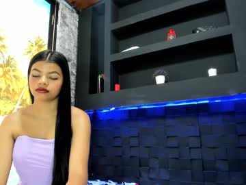 Pocahontasmoya Chaturbate stream image from March 11, 2025