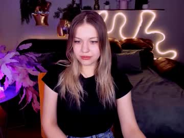 Simonasummer Chaturbate stream image from March 11, 2025