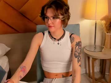 Rexannebinford Chaturbate stream image from March 11, 2025