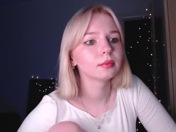 Annamilky Chaturbate stream image from March 11, 2025
