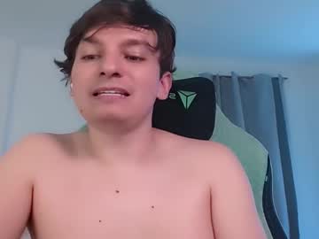 Aarontwink2 Chaturbate stream image from March 11, 2025