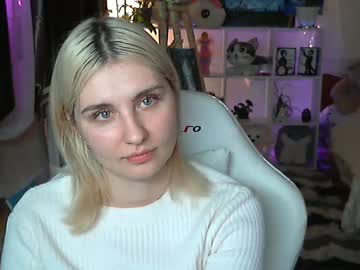 Joannarise Chaturbate stream image from March 11, 2025