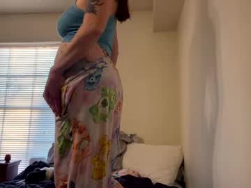 Hellotrooper Chaturbate stream image from March 11, 2025