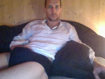 Paueriwan Chaturbate stream image from March 12, 2025