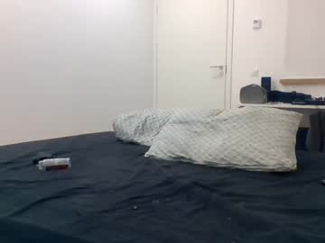 Curdrew Chaturbate stream image from March 12, 2025