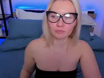 Milanaswan_ Chaturbate stream image from March 12, 2025