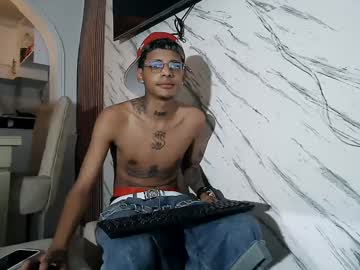 Golden_1824 Chaturbate stream image from March 12, 2025