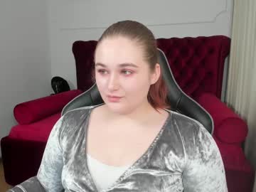 Maggiechubbins Chaturbate stream image from March 12, 2025