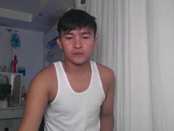 Krezikeed Chaturbate stream image from March 12, 2025