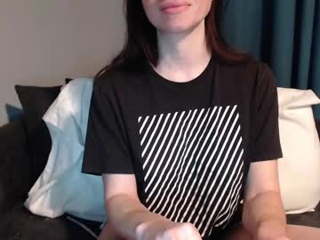 Tinyytina Chaturbate stream image from March 12, 2025