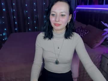 Eliseroyalty Chaturbate stream image from March 12, 2025