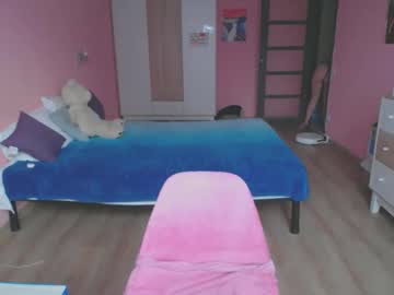 Halleyg Chaturbate stream image from March 12, 2025