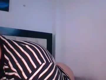 Crislesms Chaturbate stream image from March 12, 2025
