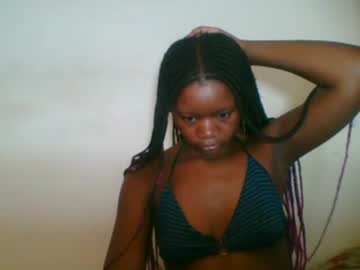 Hotjeylee Chaturbate stream image from March 12, 2025