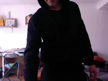 Sandropertoni Chaturbate stream image from March 12, 2025