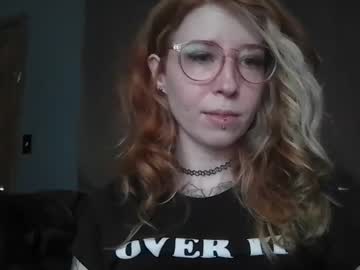 Deadfunny Chaturbate stream image from March 12, 2025