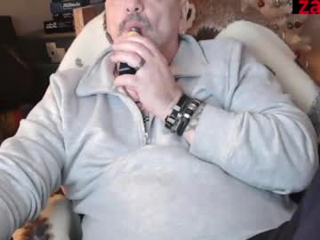 Zander007 Chaturbate stream image from March 12, 2025