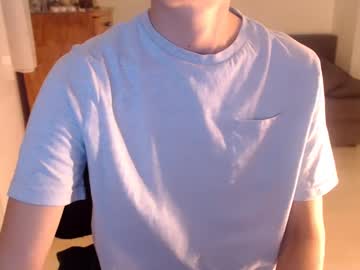 Berillymoon Chaturbate stream image from March 12, 2025