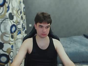 Epsillem Chaturbate stream image from March 12, 2025