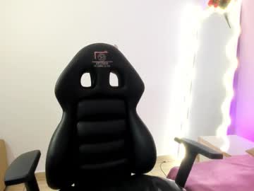 Melodi_Tay Chaturbate stream image from March 12, 2025