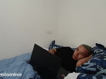 Camiloinlive Chaturbate stream image from March 13, 2025