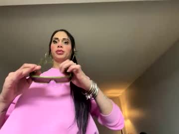 Kattycash Chaturbate stream image from March 13, 2025