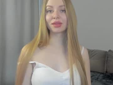 Poeticgirly Chaturbate stream image from March 13, 2025