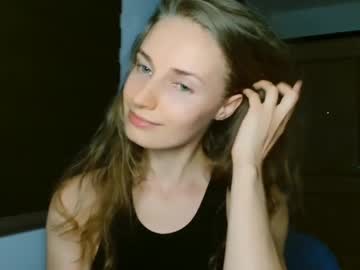 Sweety_Fruits Chaturbate stream image from March 13, 2025