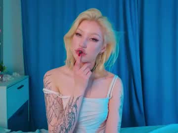 Tinaweaver Chaturbate stream image from March 13, 2025