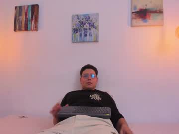 Munevarg Chaturbate stream image from March 13, 2025