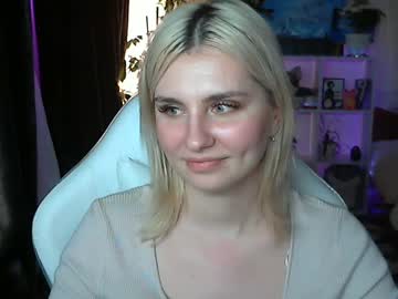 Joannarise Chaturbate stream image from March 13, 2025