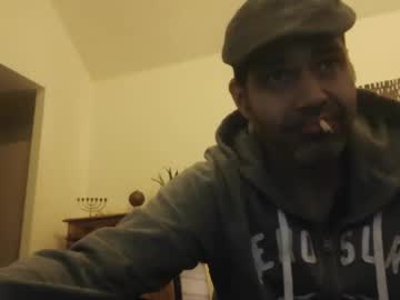 Spliffray Chaturbate stream image from March 13, 2025