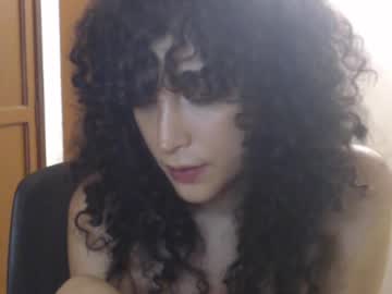 Apolosbitch Chaturbate stream image from March 13, 2025