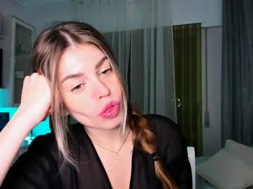 Veronarolls Chaturbate stream image from March 13, 2025