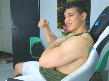 Levelingg Chaturbate stream image from March 14, 2025