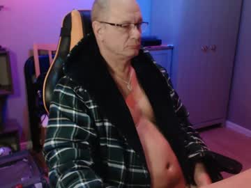 Ravette Chaturbate stream image from March 14, 2025