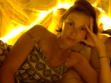 Jul_Love Chaturbate stream image from March 14, 2025
