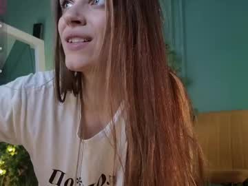 Serenalares Chaturbate stream image from March 14, 2025