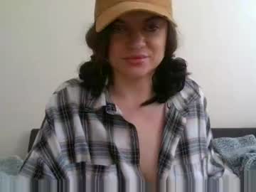 Alonushka Chaturbate stream image from March 14, 2025