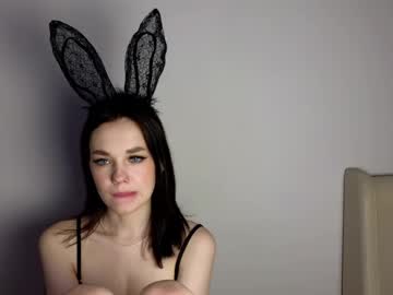 Heaven_Girlfriend Chaturbate stream image from March 14, 2025
