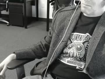 Djdixieenormous Chaturbate stream image from March 14, 2025