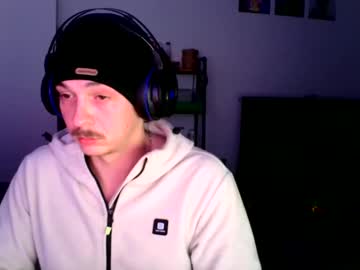 Mickey12412 Chaturbate stream image from March 14, 2025
