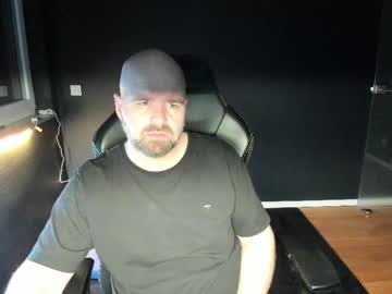 Uncle_Bear Chaturbate stream image from March 15, 2025