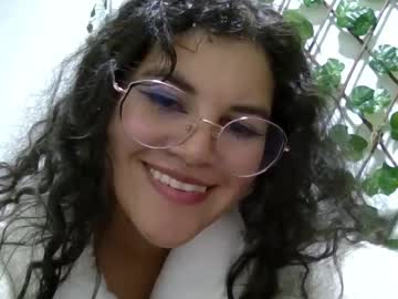 Mirandavila Chaturbate stream image from March 15, 2025